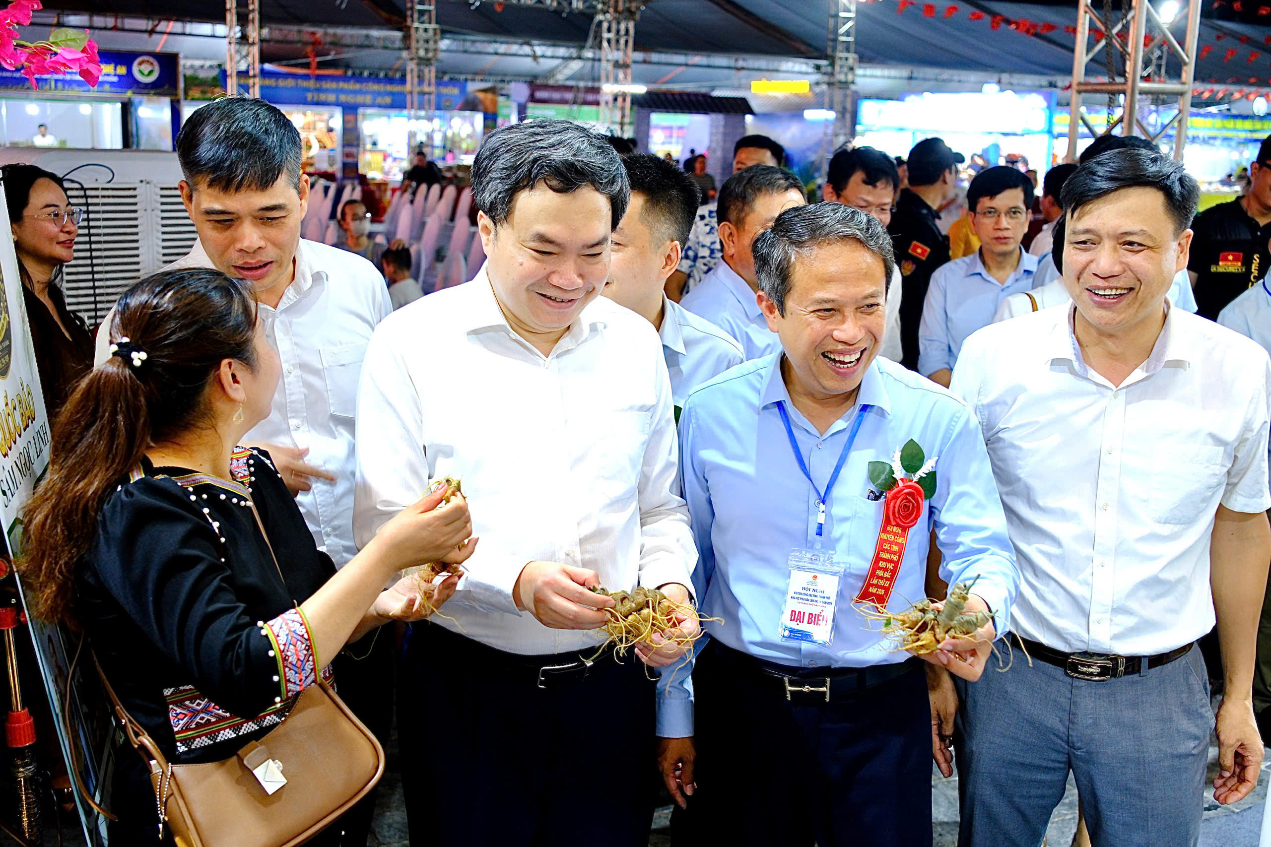 Hải Phòng: Khai mạc Hội chợ triển lãm sản phẩm công nghiệp nông thôn tiêu biểu khu vực phía Bắc năm 2026